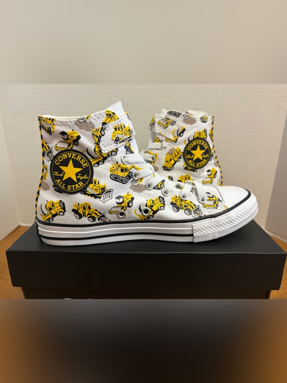 Converse Construction High Top Shoes Boys Size 3